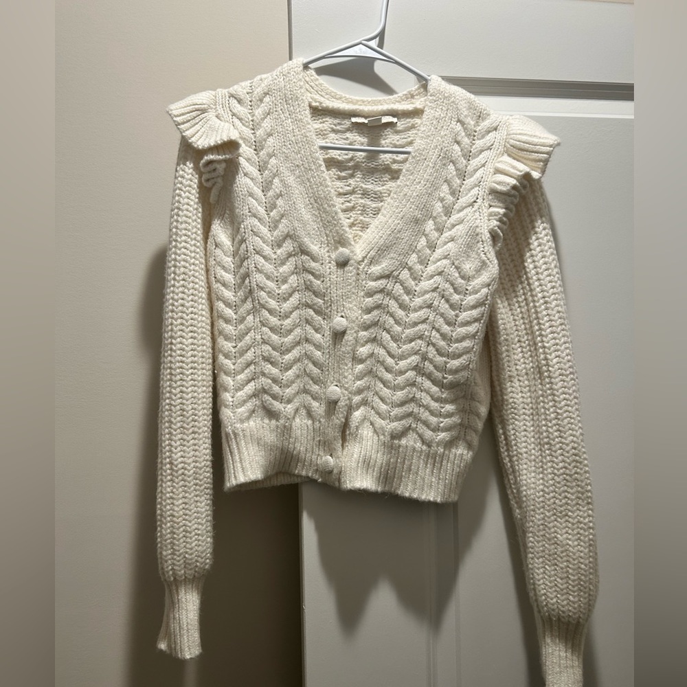Beautiful sweater Size S Chelsea & Violet